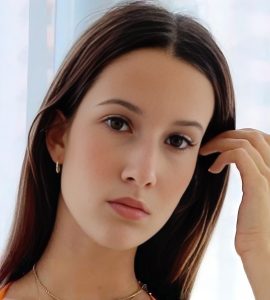 Gabriela Hella (Actress) Height, Weight, Biography, Age, Wikipedia, Family, Videos and More