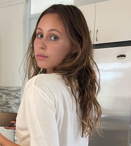 Stella Barey (Actor) Age, Wiki, Biography, Ethnicity, Photos, Husband and More