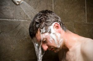 5 Reasons to Stop Taking Hot Showers