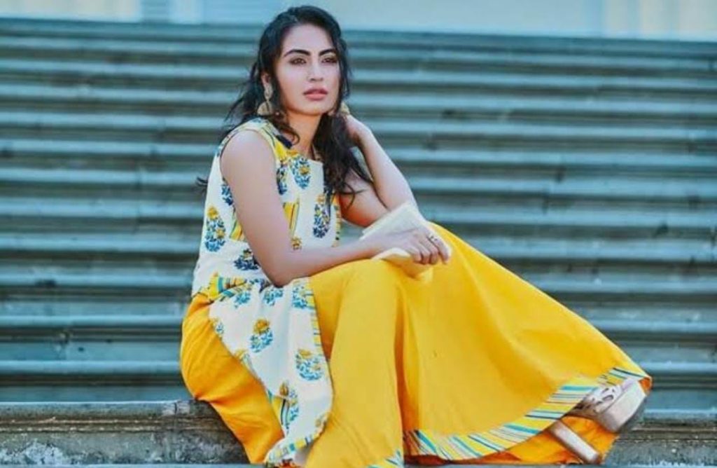 Katie Iqbal (also known as Khatija Iqbal) is a television actress, she is popular for the television serial Yeh Hai Chahatein. She is originally from Grenada. She started her career in the year 2017.