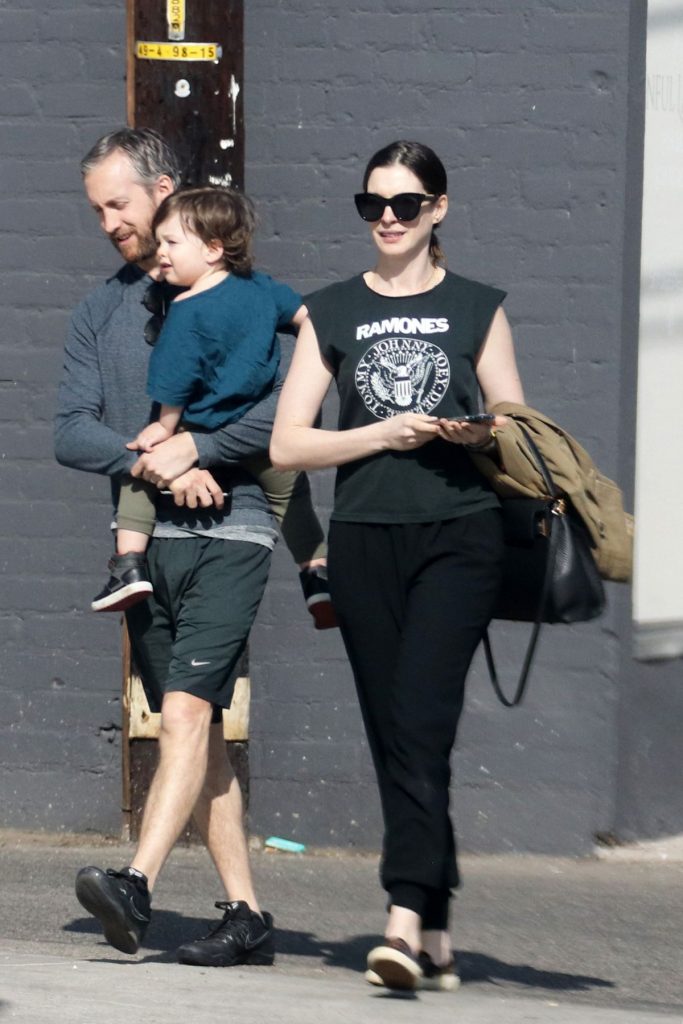 anne hathaway steps out with her family in los angeles 1